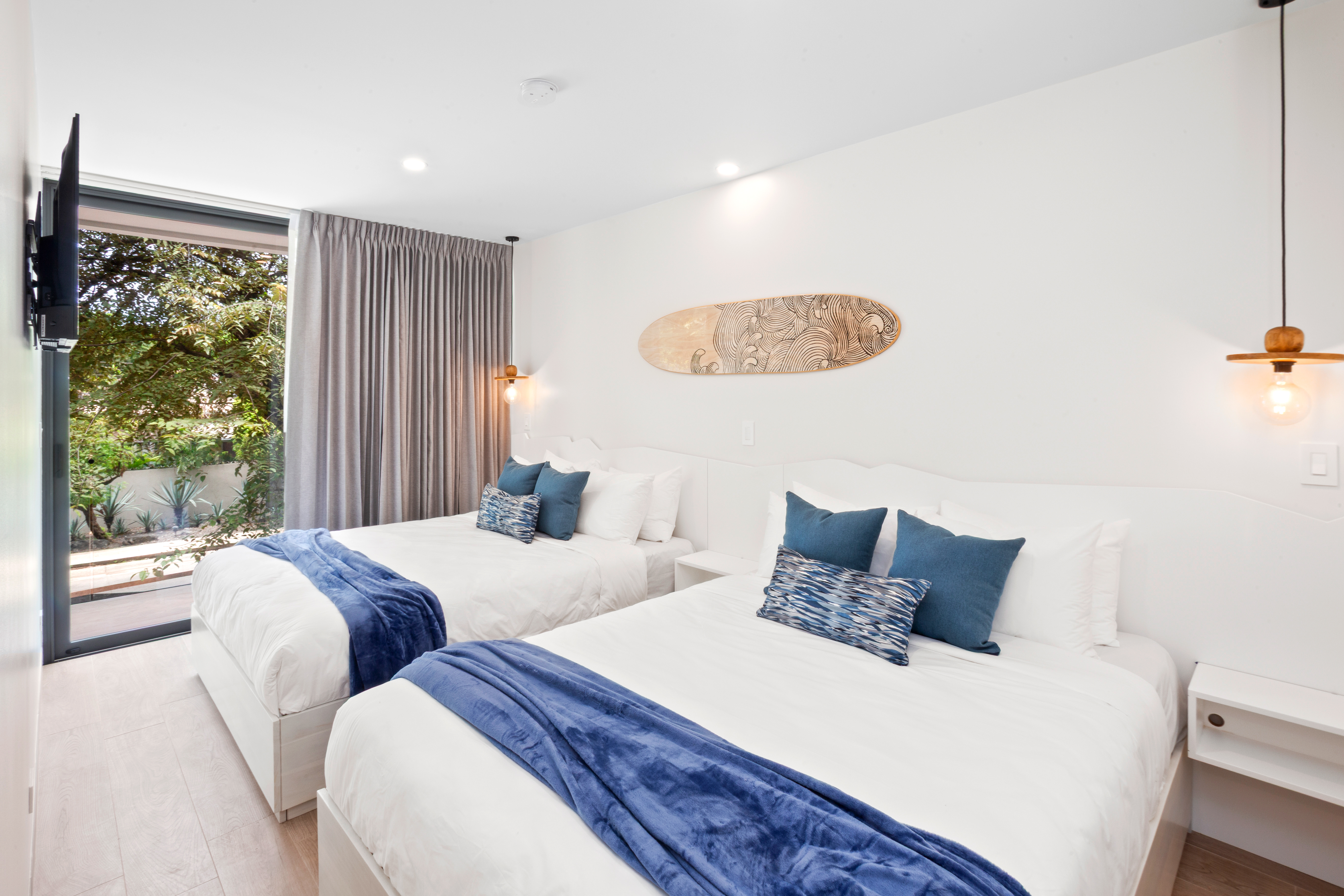 Double queen suite with jungle view
